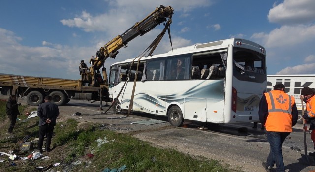 Tur midibüsü kazasında ölü sayısı 2’ye yükseldi