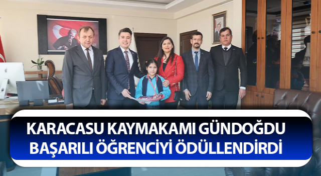 Kaymakam Gündoğdu, başarılı öğrenciyi ödüllendirdi