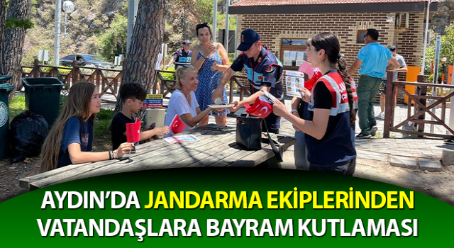 Jandarmadan vatandaşlara bayram kutlaması