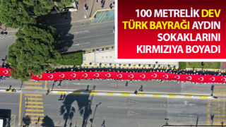 Gençlerden 100 metrelik dev Türk bayrağı