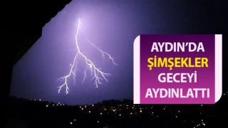 Kuşadası’nda şimşekler geceyi aydınlattı