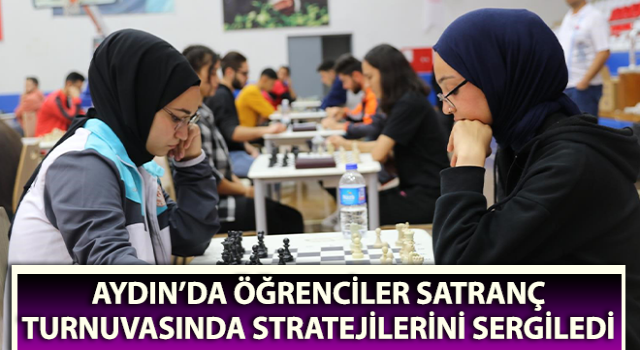 Öğrenciler satranç turnuvasında stratejilerini sergiledi