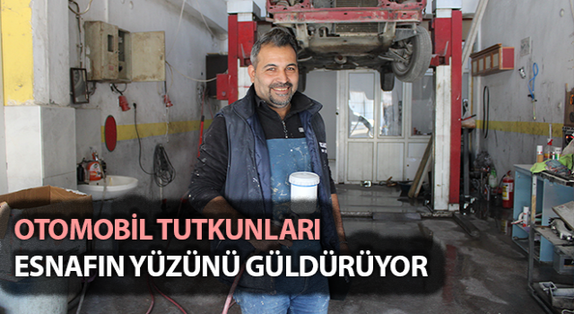 Otomobil tutkunları esnafın yüzünü güldürüyor