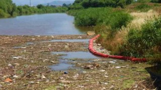 Büyük Menderes Nehri pislik saçıyor