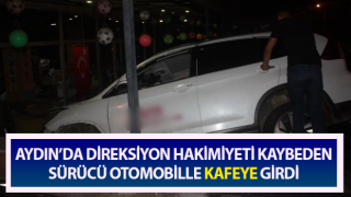 Direksiyon hakimiyeti kaybeden sürücü otomobille kafeye girdi