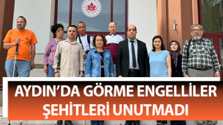 Görme engelliler şehitleri unutmadı