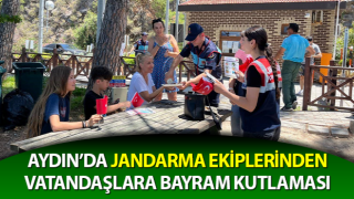 Jandarmadan vatandaşlara bayram kutlaması